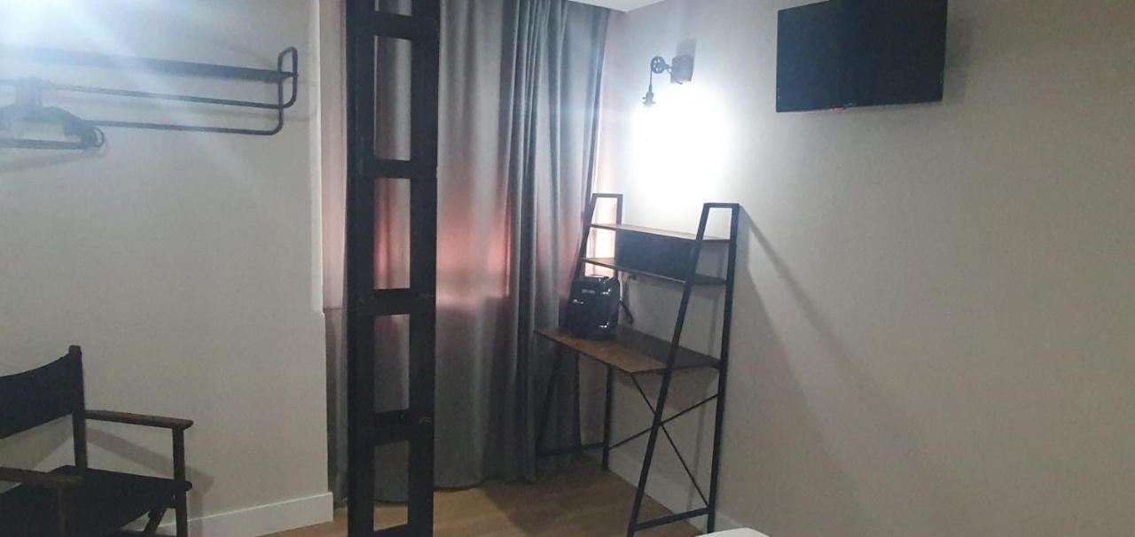 Hostal Fronton Alcobendas Eksteriør bilde