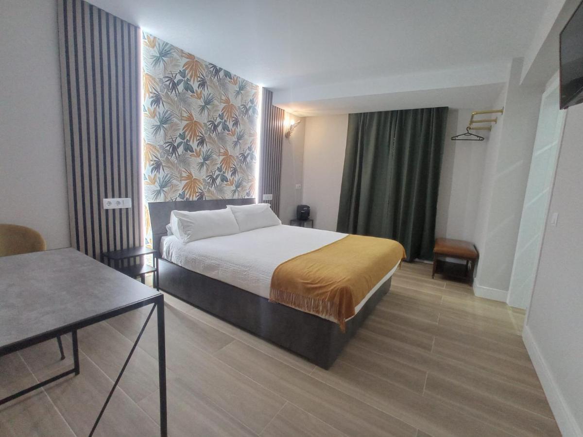 Hostal Fronton Alcobendas Eksteriør bilde