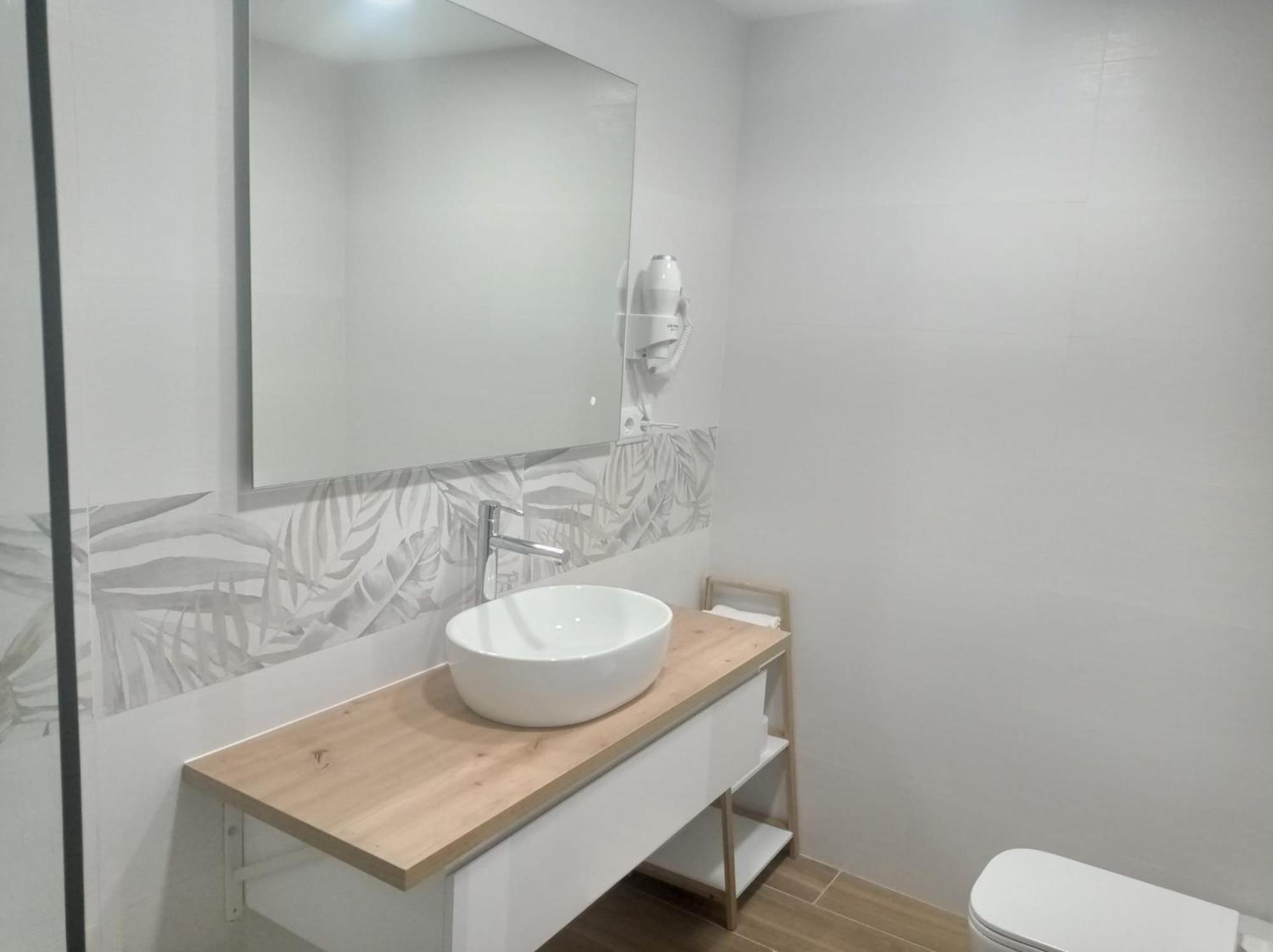 Hostal Fronton Alcobendas Eksteriør bilde