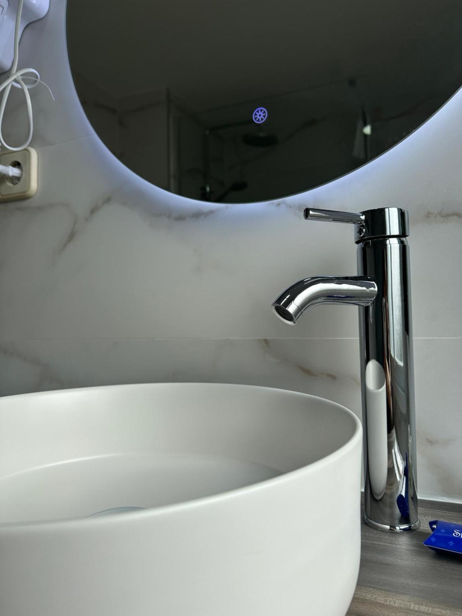 Hostal Fronton Alcobendas Eksteriør bilde