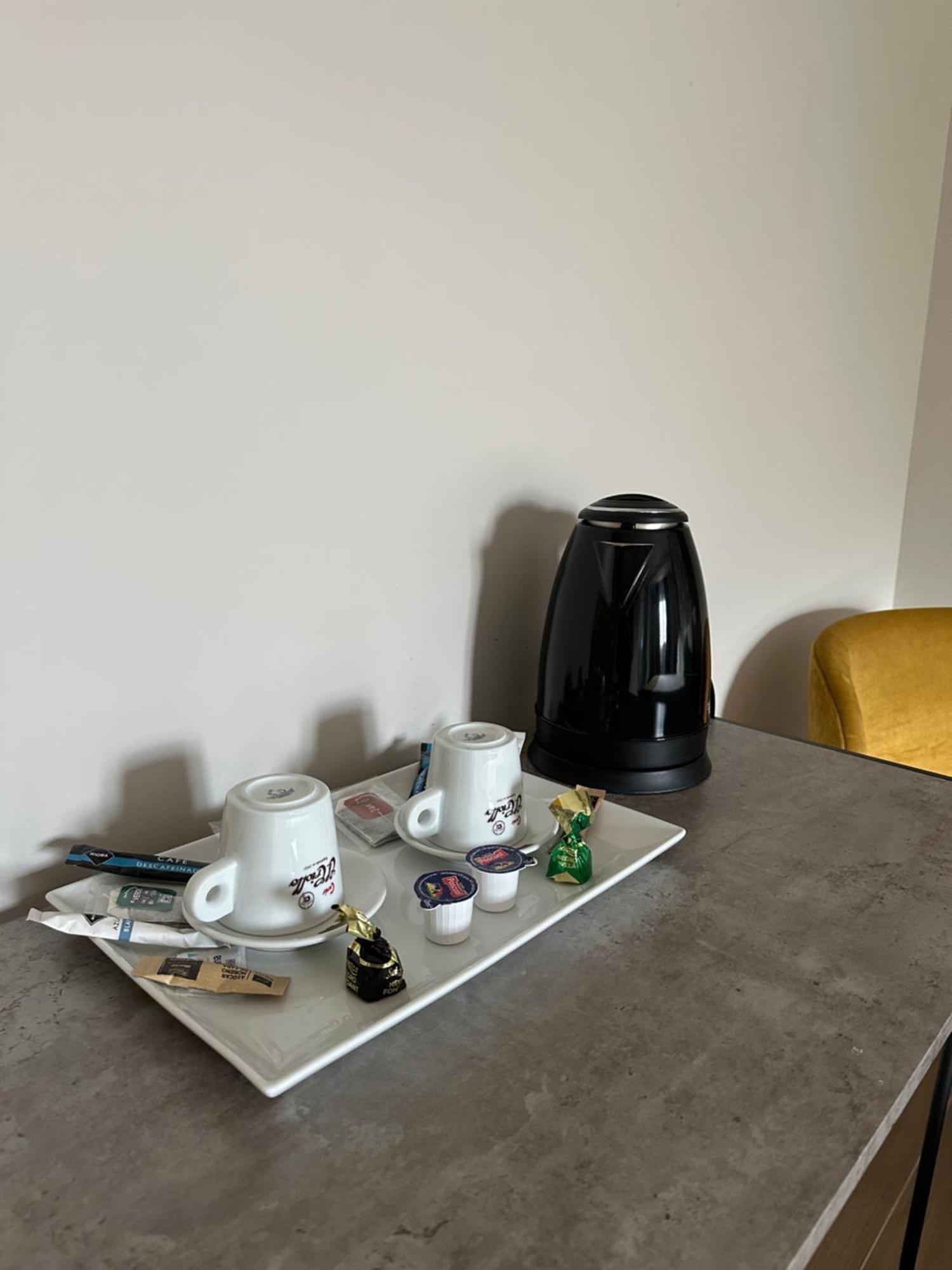 Hostal Fronton Alcobendas Eksteriør bilde