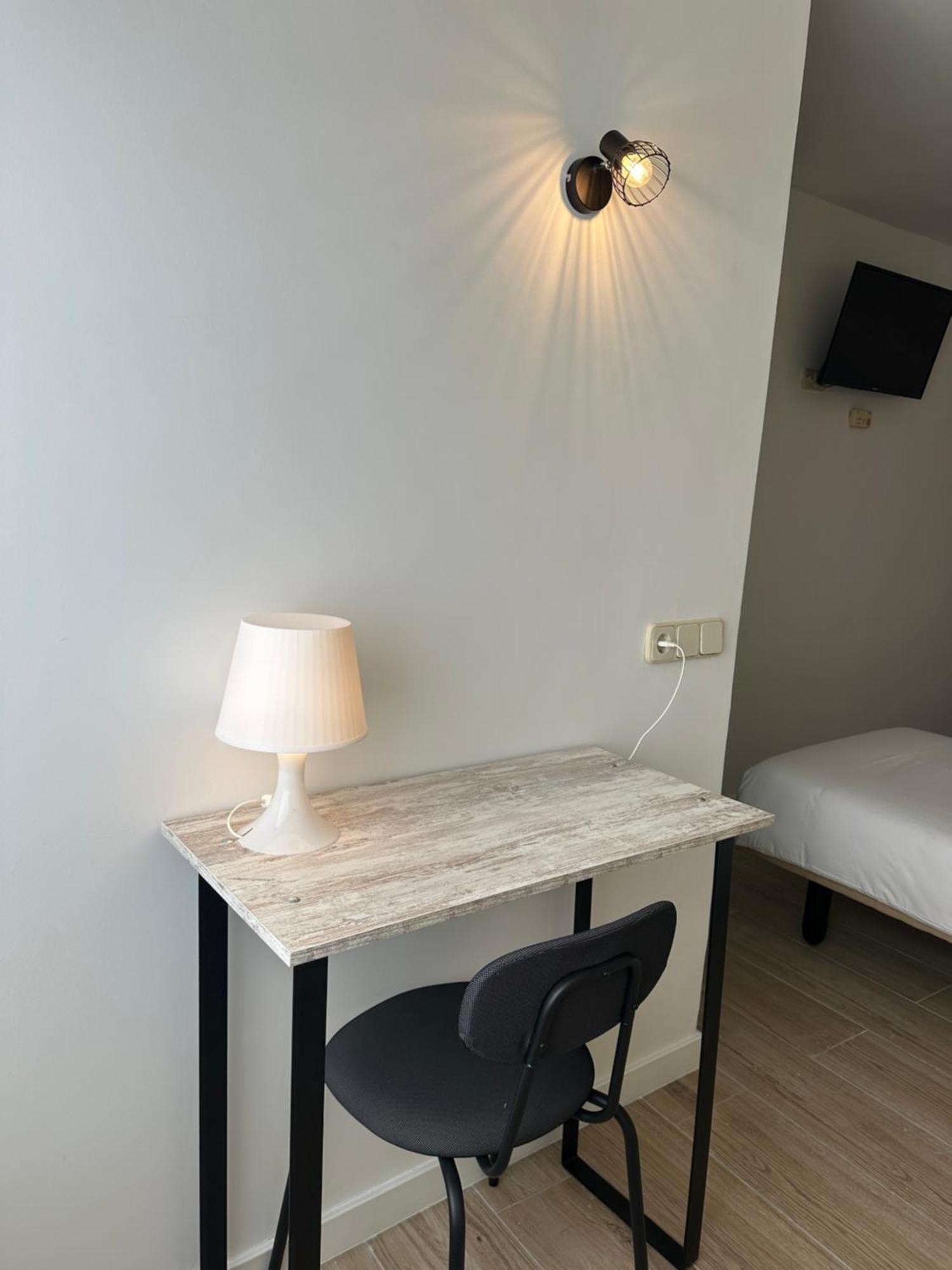 Hostal Fronton Alcobendas Eksteriør bilde