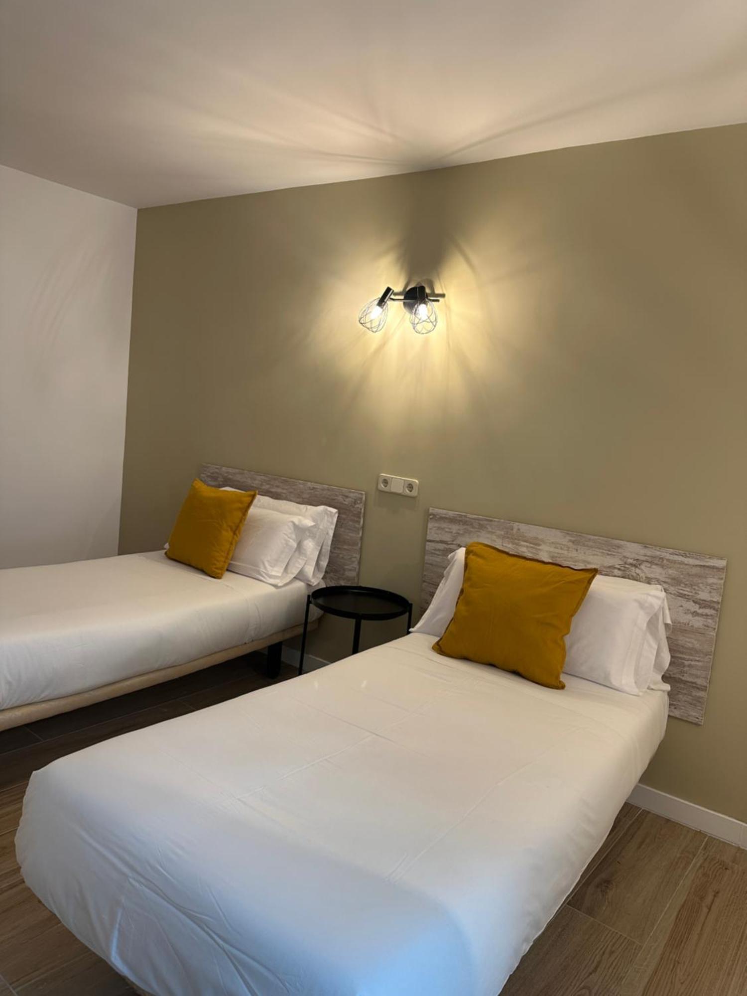Hostal Fronton Alcobendas Eksteriør bilde