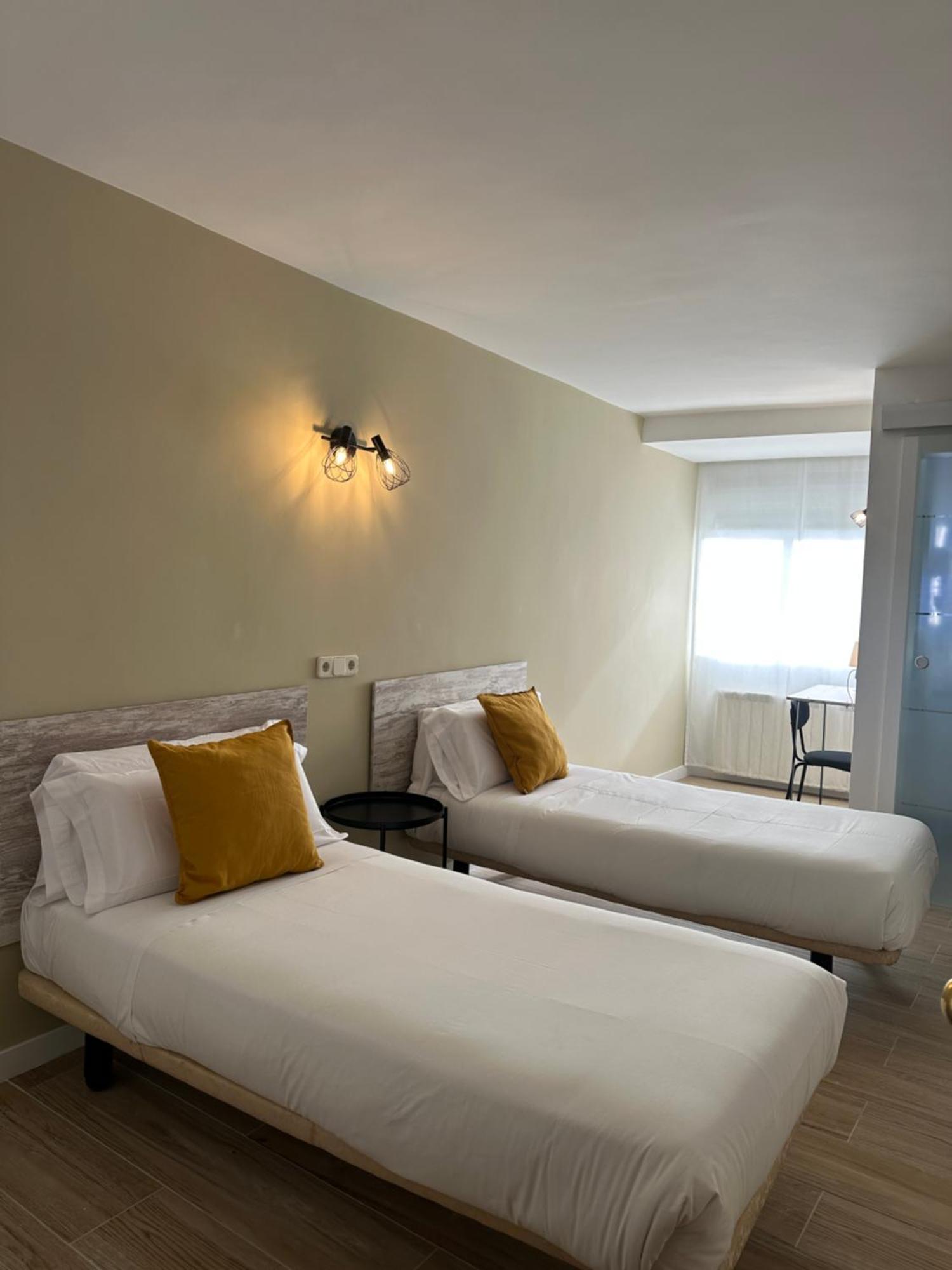 Hostal Fronton Alcobendas Eksteriør bilde