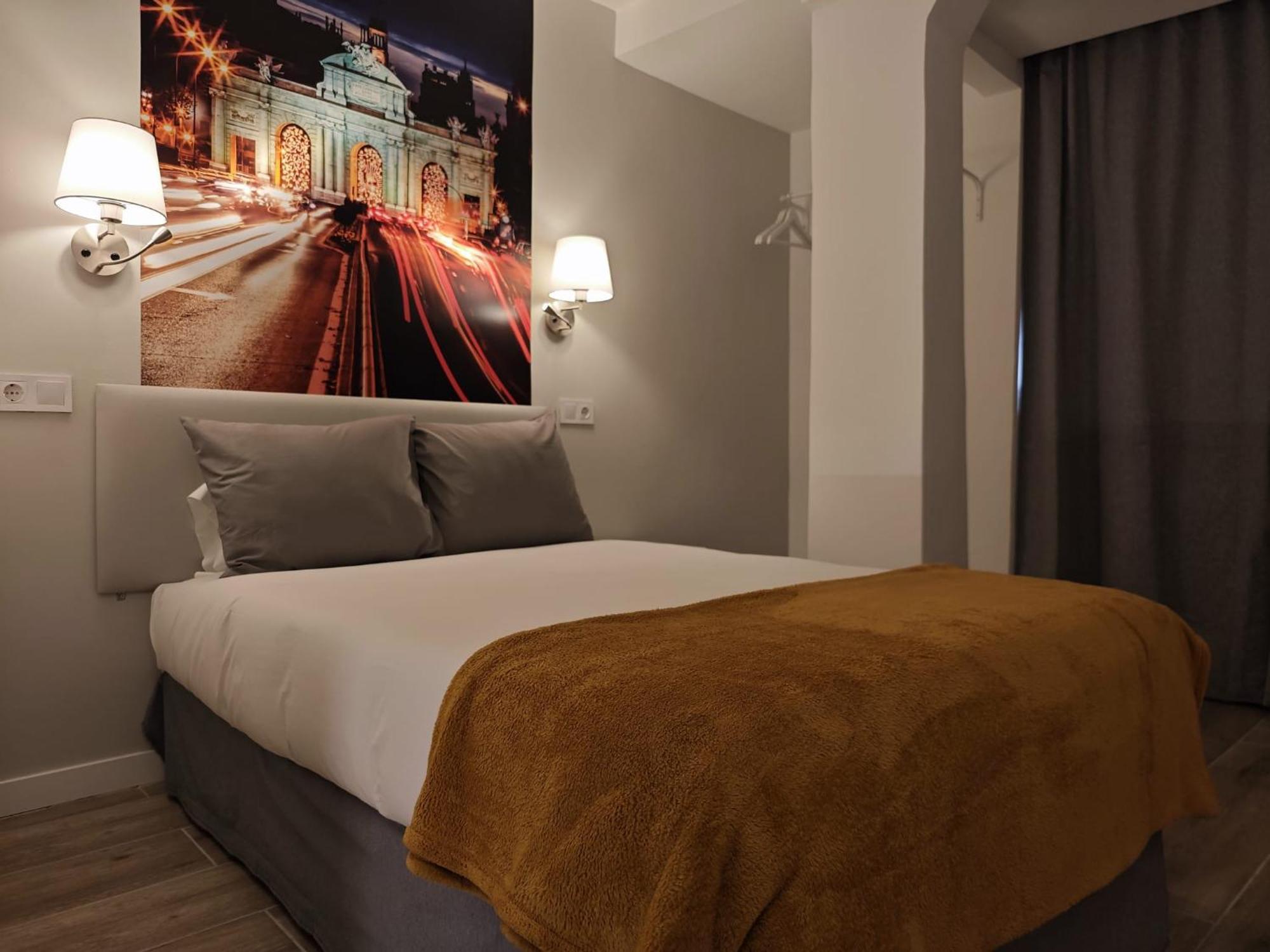 Hostal Fronton Alcobendas Eksteriør bilde