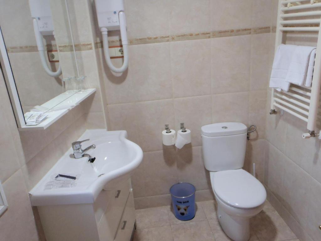 Hostal Fronton Alcobendas Eksteriør bilde